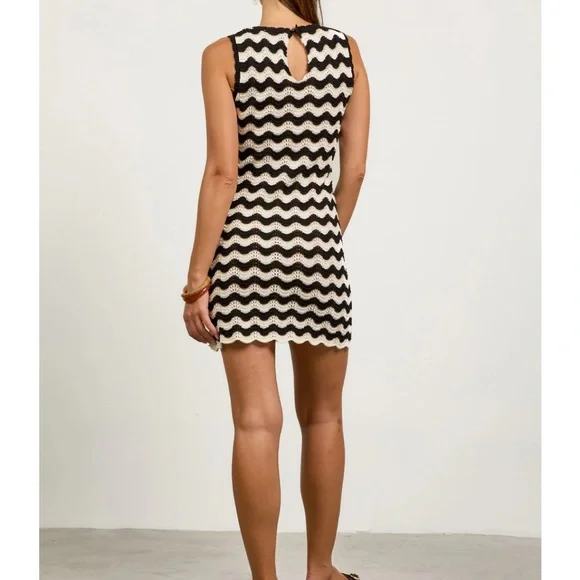 Knit Zigzag Pattern Dress - Picture 3 of 3